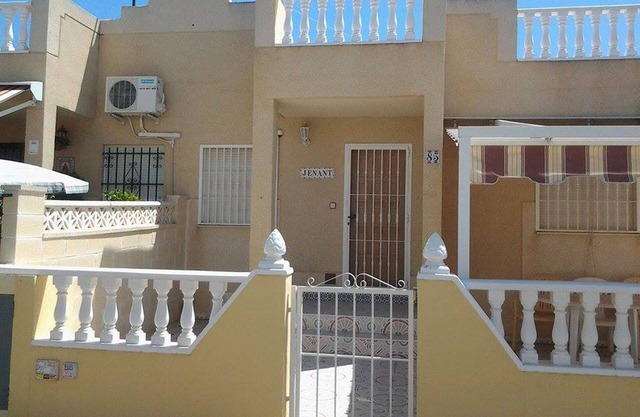 Beautiful 2-bdrm bungalow with terrace, solarium + magnificent communal pool