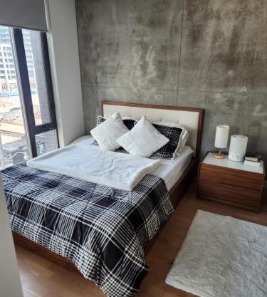 Beautiful 2 Bedroom Loft Apartment