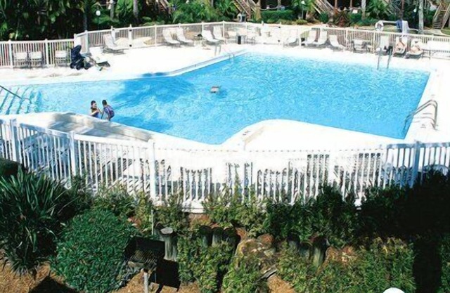 Beautiful 2 bedroom unit at resort, sleeps 6