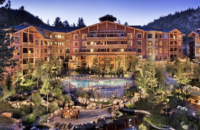 Beautiful 2 BR/3 BATHS.TOP of the Grand Sierra Lodge!