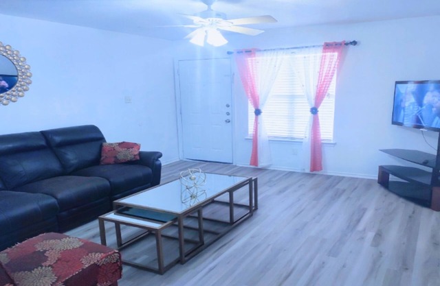 Beautiful 3/2 Apartment at an Unbeatable Price