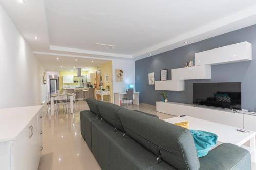 Beautiful 3 -bed apartment in St.Julians