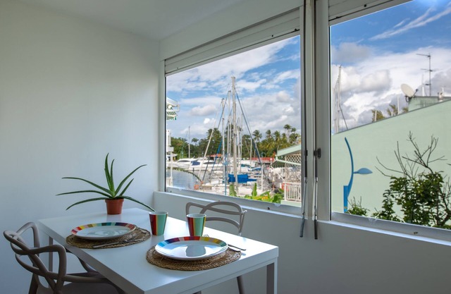Beautiful 3 room apartment in the heart of the 3 Ilets marina
