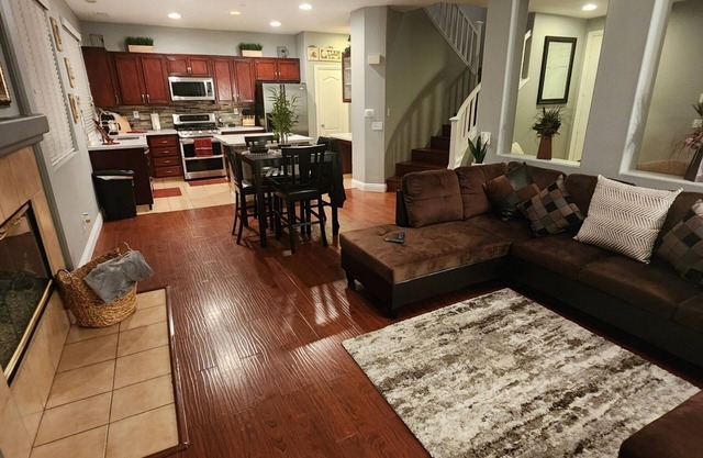 Beautiful 3BR w/loft or 4BR, Home away from home