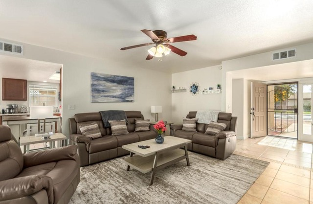Beautiful 5 Bd 2 Ba/Cubs/A's/Downtown Mesa/ASU/RV