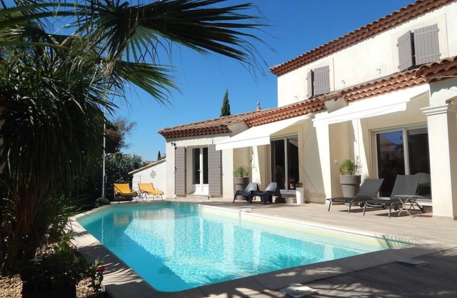 Beautiful air-conditioned villa with swimming pool