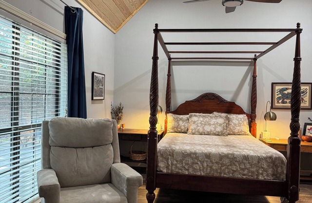 Beautiful and quiet older neighborhood with easy access to the square and campus