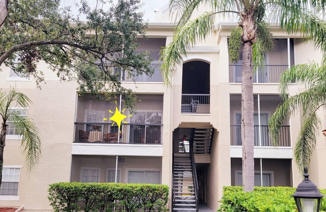 Beautiful and Spacious 2 Bedroom Condo close to Siesta Key Beach in Sarasota.
