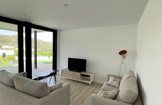 Beautiful apartment in the heart of the Font del llop golf course.
