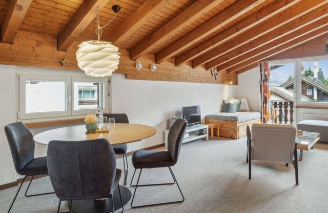 Beautiful apartment for 5 people with WIFI, TV, balcony and pets allowed
