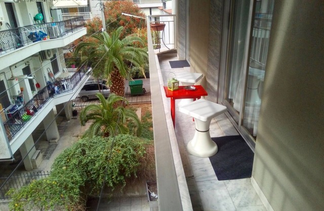 Beautiful Apartment (up to 4 guests) close to City Centre!