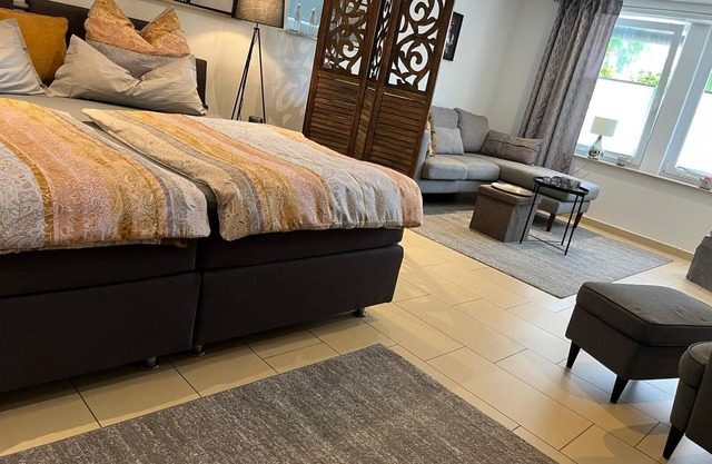Beautiful apartment 2.5 rooms near the city with own courtyard garden