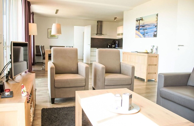 Beautiful apartment for 8 guests with WIFI, TV, terrace and parking