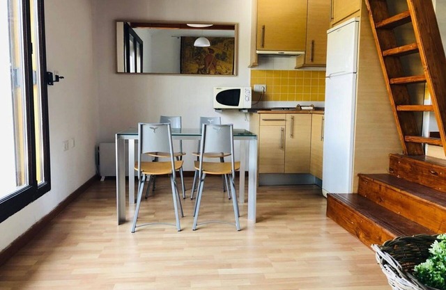 Beautiful apartment for 4 guests with WIFI, TV, terrace and parking