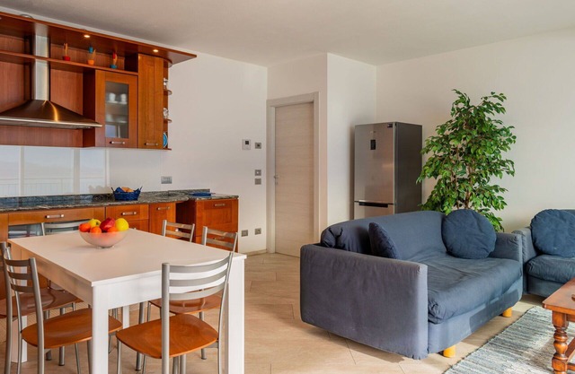 Beautiful apartment for 4 guests with A/C, WIFI, TV, terrace, pets allowed and parking