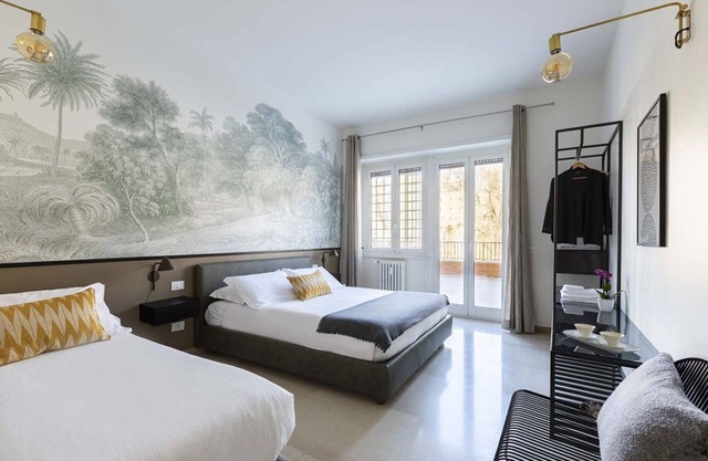 Beautiful Apartment for 12 in Central Rome