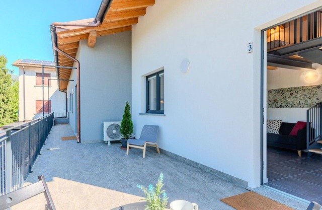 Beautiful apartment for 4 guests with WIFI, A/C, pool, TV, patio, panoramic view and parking