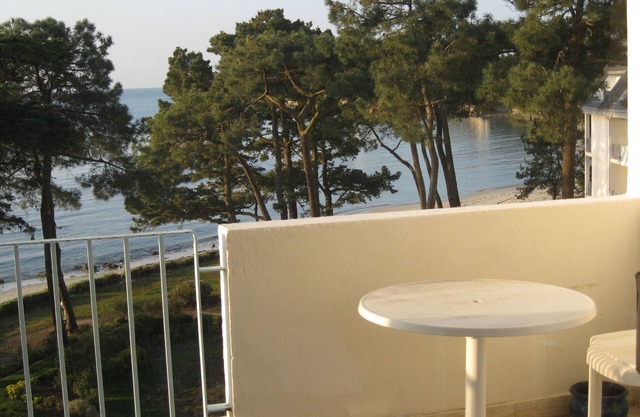 Beautiful apartment in residence with private park on the sea located in CARNAC PLAGE