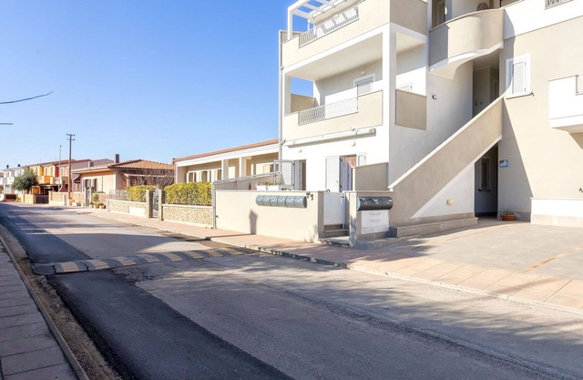 Beautiful apartment for 5 people with A/C, TV, terrace, pets allowed and parking