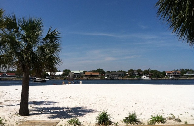 Beautiful Banana Bay Intracoastal Waterfront Townhouse - On The Beach