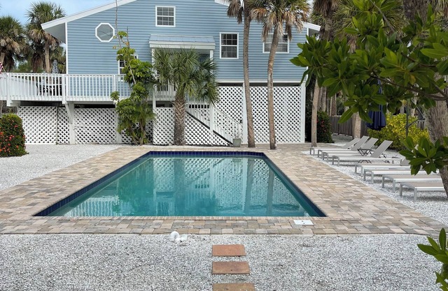 Beautiful Beach House with large pool