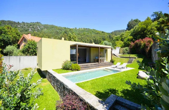 Beautiful Caminha Villa | 2 Bedrooms | Villa Sandover | Private Pool & BBQ |.
