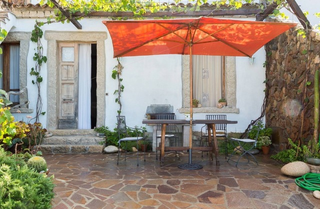 Beautiful characteristic 3 bedroom house near the sea
