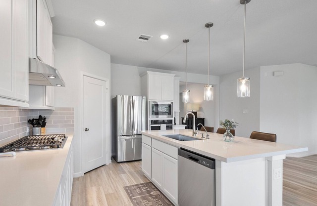 Beautiful & Comfy 4 bdr One Story House