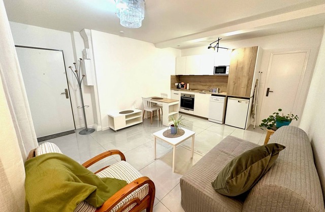 Beautiful, cosy studio