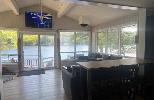 Beautiful cottage on Kennebec Lake