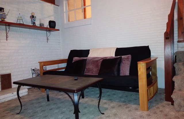 BEAUTIFUL COZY VACATION HOME, IN THE HEART OF THE BRICKYARD & MILLCREEK COMMONS!