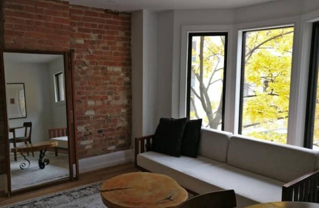 Beautiful Downtown Apartment