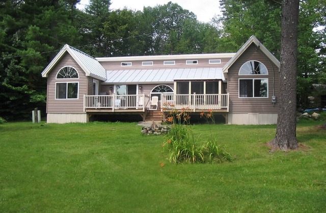 Beautiful Embden Single Level Lakehouse
