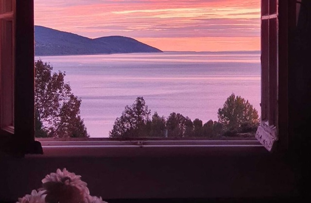 Beautiful historical Villa in the heart of La Malbaie