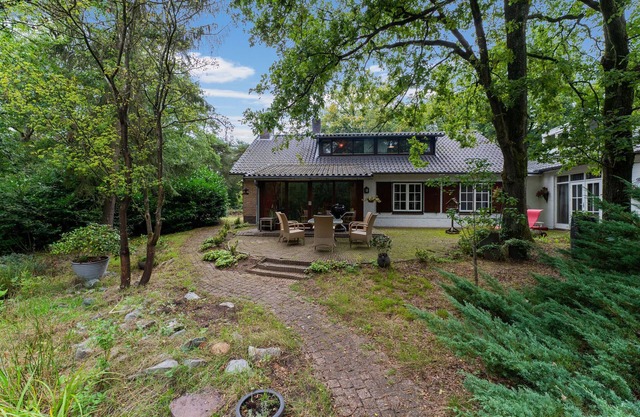 Beautiful holiday home in Baarle-Nassau with garden
