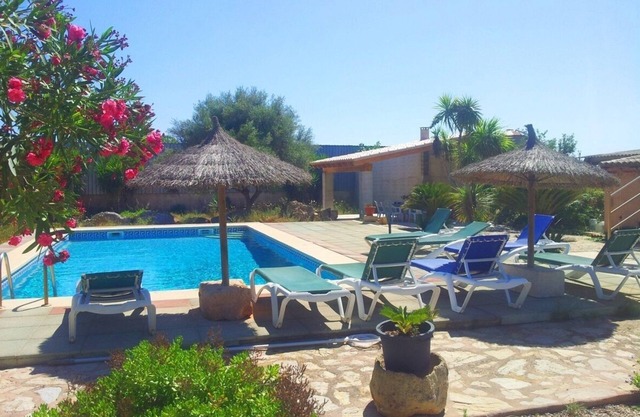 Beautiful Holiday Home "Can Bril" with Pool, Wi-Fi, Fans and Terrace