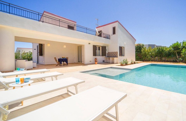 Beautiful home in Altavilla Milicia