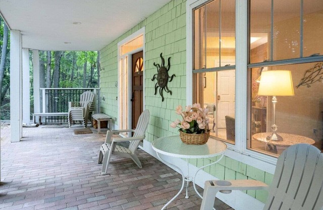 Beautiful Home, Beautiful Setting, Lake MI Access