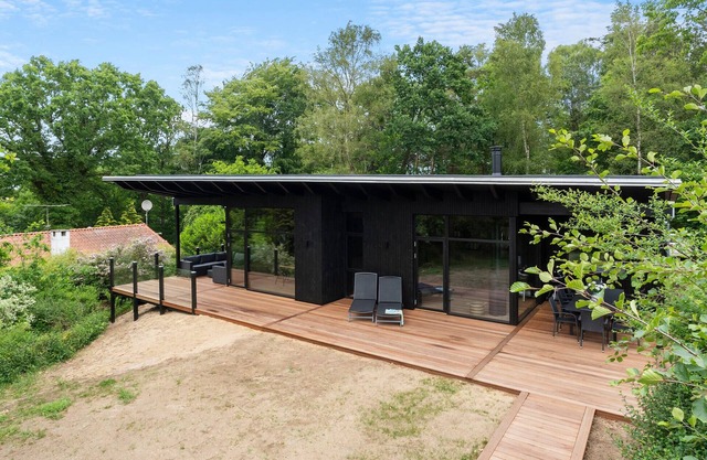 Beautiful home in Børkop with sauna