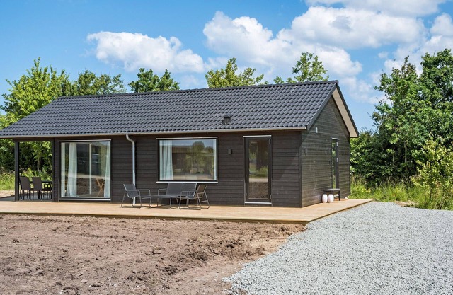 Beautiful home in Hørve with WiFi