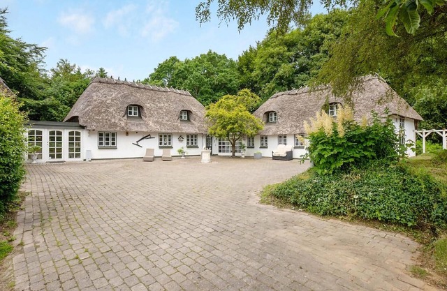 Beautiful home in Juelsminde with sauna