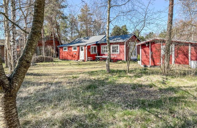 Beautiful Home In Löderup With Kitchen