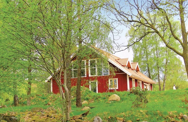 Beautiful home in Lidhult with kitchen