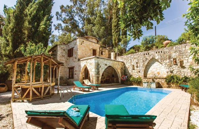 Beautiful home in Miliou Paphos with 3 Bedrooms, Jacuzzi and Outdoor swimming pool