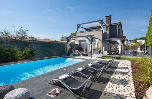 Beautiful home in Porec