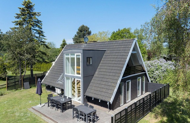 Beautiful home in Rudkøbing with WiFi