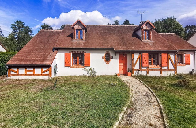 Beautiful home in Salbris