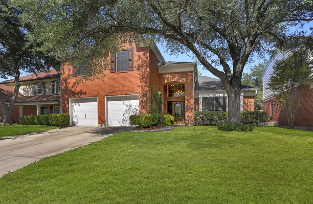 Beautiful home near Seaworld and Lackland in the heart of NW San Antonio