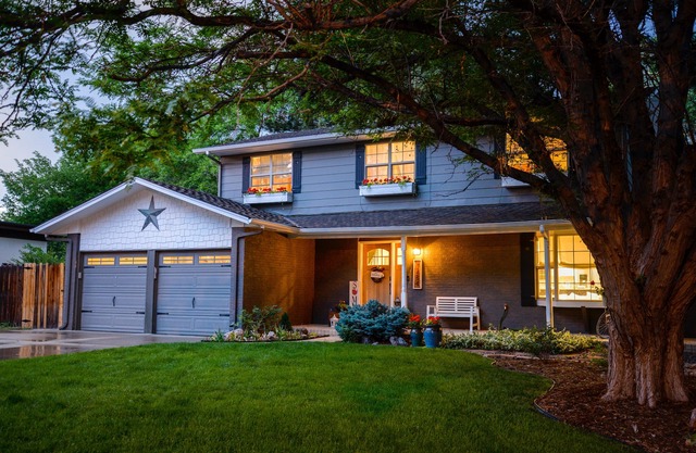 Beautiful home with huge backyard in the heart of Littleton