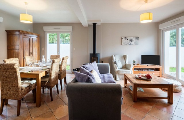 Beautiful house for 6 people in Plonéour-Lanvern